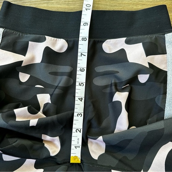 Ultracor Revolve Women’s Pink Camo Silver Side Stripe Leggings High Rise Medium - Picture 7 of 10